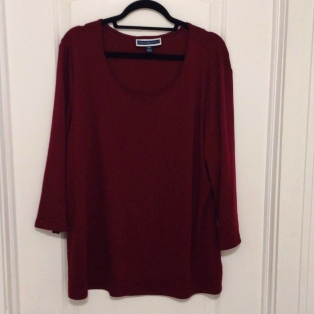 Karen Scott, wine 3/4 sleeve, top, like new. 2x